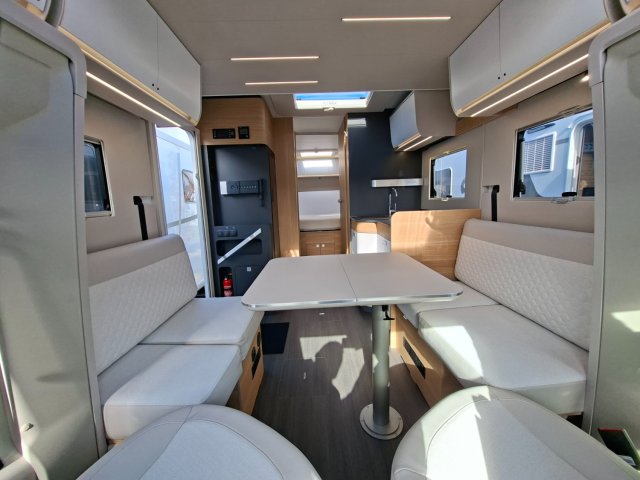 Adria Matrix Plus 670 DC - Photo 2