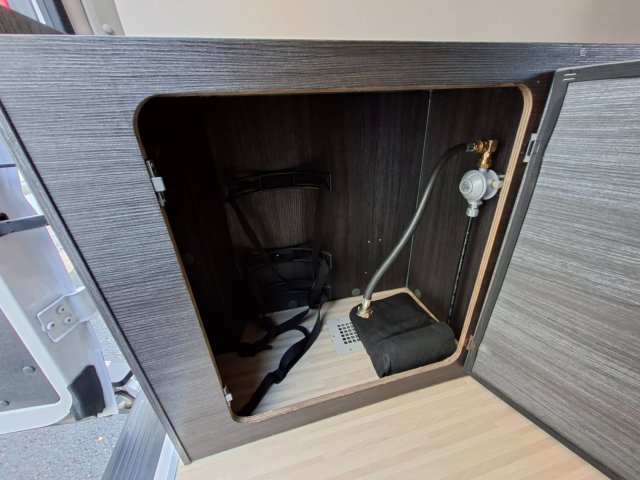 Benimar Benivan 190 Up - Photo 18