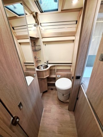 Rapido Van V55 - Photo 15