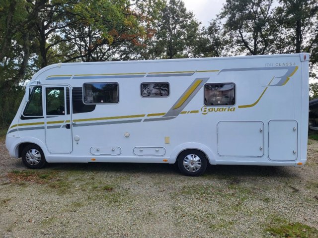 Bavaria Initial I741J Class - Photo 8