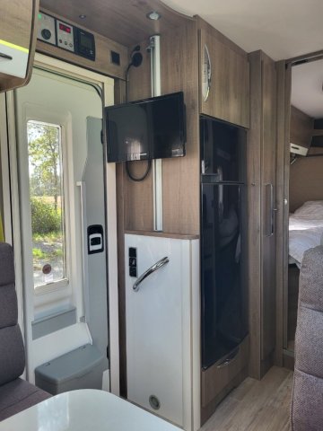 Bavaria Initial I741J Class - Photo 17