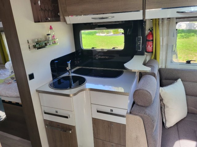 Bavaria Initial I741J Class - Photo 18