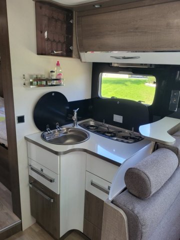 Bavaria Initial I741J Class - Photo 20