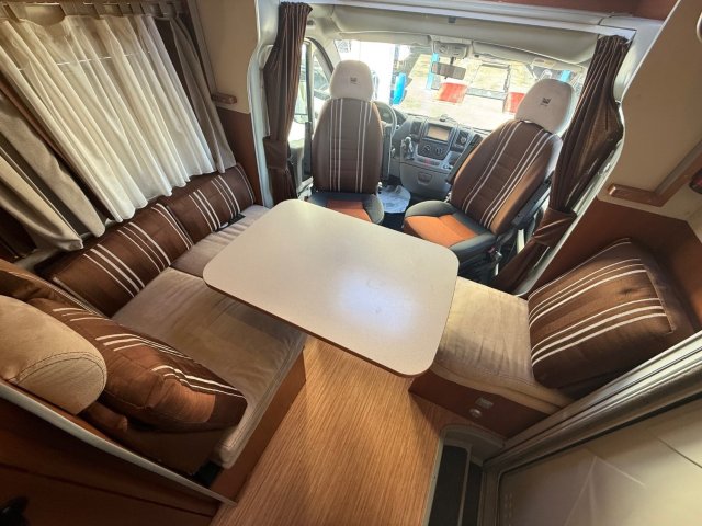 Mc Louis Yearling 72 - Photo 5