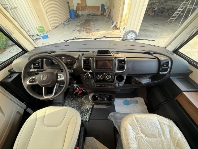 Rapido 8066 DF - Photo 3