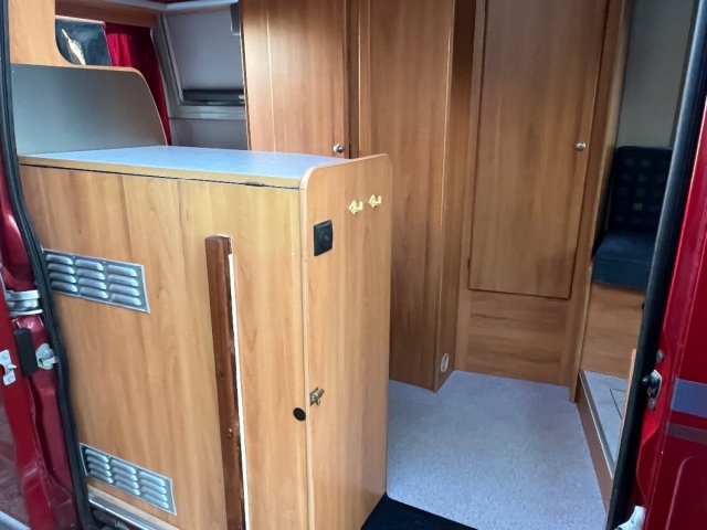 Knaus Fourgon Van Weinsberg - Photo 6