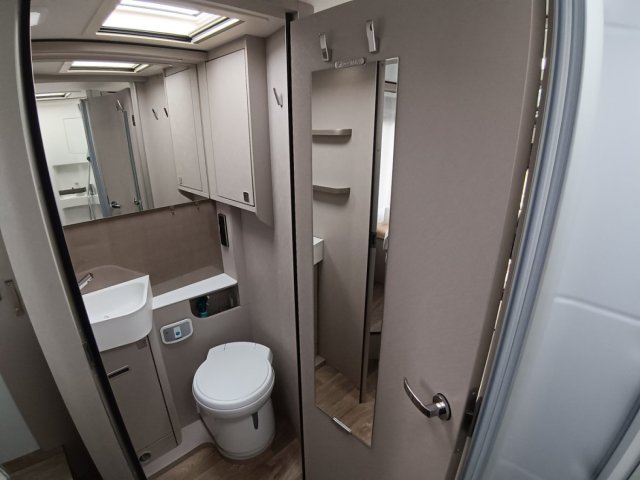 Hymer Tramp S 695 - Photo 9