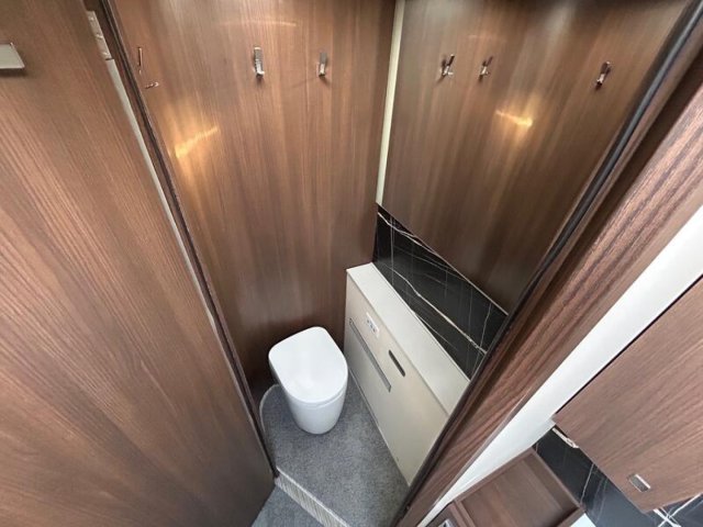 Burstner Elegance I 910 G 2024 - Photo 12