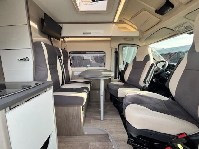 Challenger V114 Road Edition VIP - Photo 4