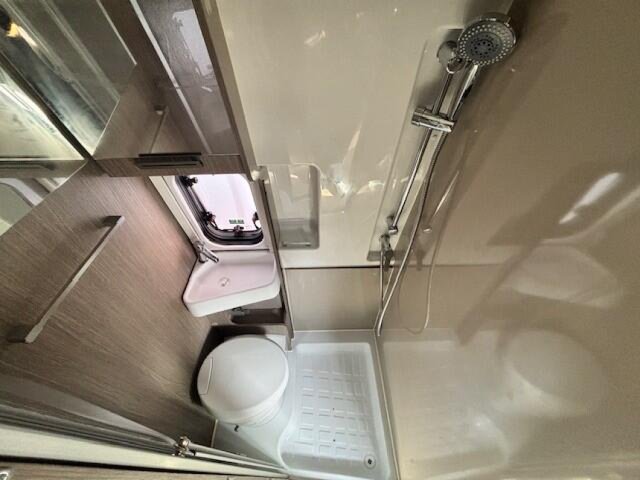 Challenger V114 Road Edition VIP - Photo 7