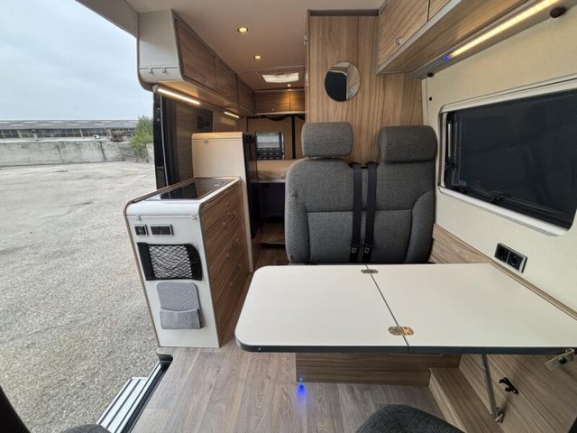 Hymer Camper Vans / Hymercar Grand Canyon S 4x4  v6 - Photo 2