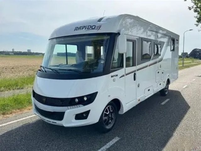 Rapido 8096 DF 60 ans - Photo 4