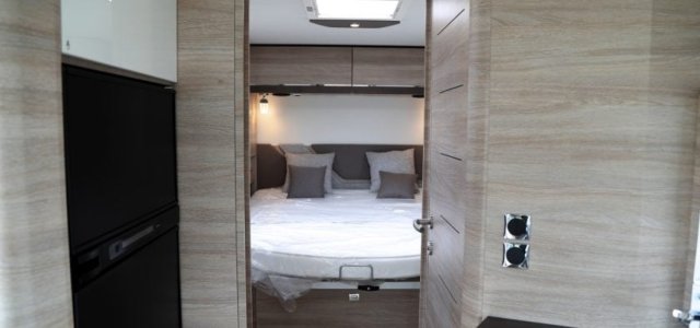 Rapido 8096 DF 60 ans - Photo 8