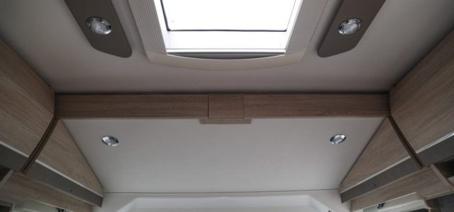 Rapido 8096 DF 60 ans - Photo 9