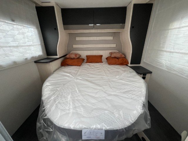 Challenger 328 - Photo 3