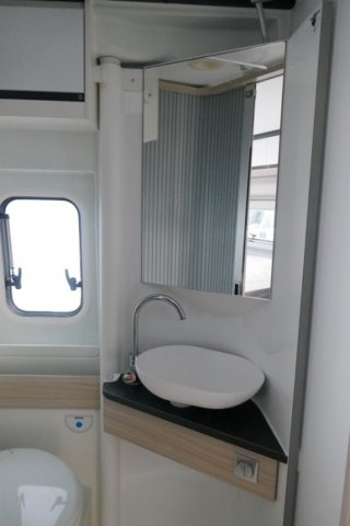 Adria Twin 640 SGX - Photo 9