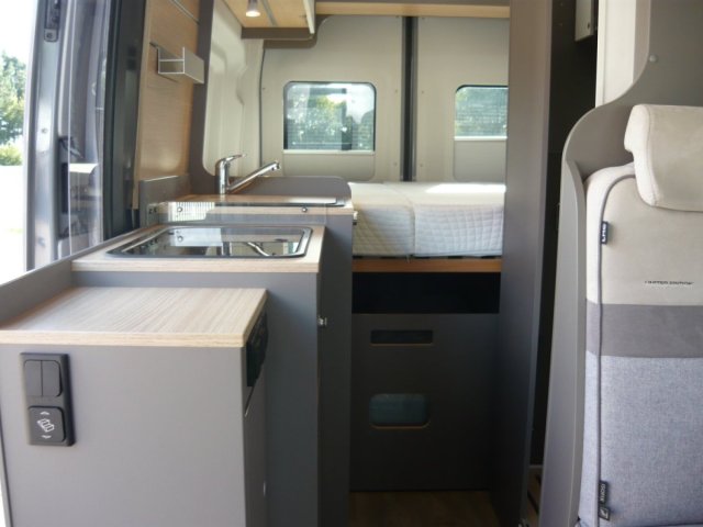 LMC Innovan 590 - Photo 8