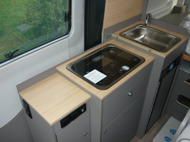 LMC Innovan 590 - Photo 16