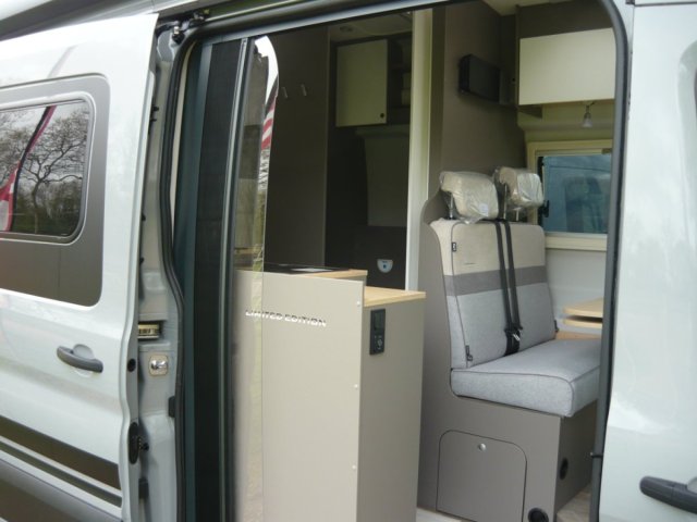 LMC Innovan 590 - Photo 17