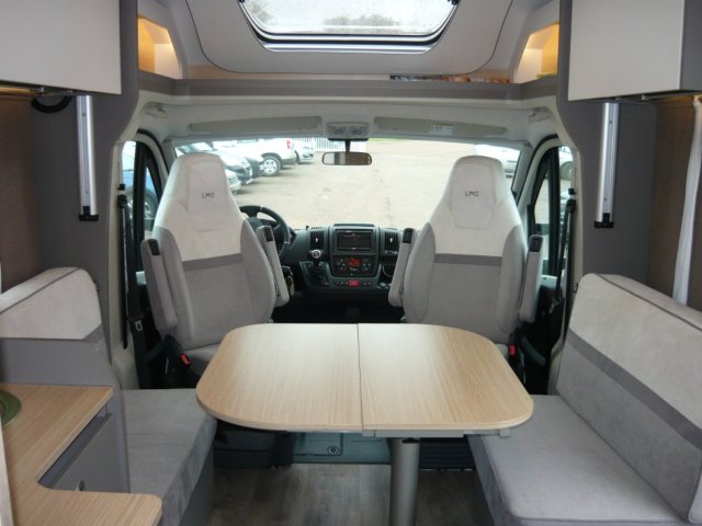 LMC Tourer T 720 LIFT - Photo 5