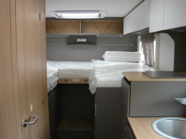 LMC Tourer Lift H 664 - Photo 6