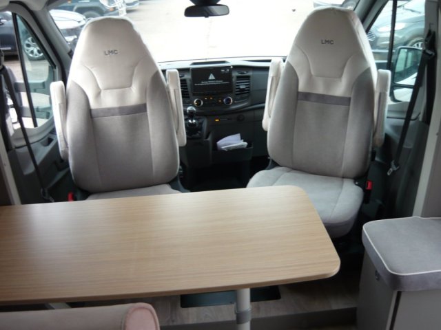 LMC Tourer Lift H 664 - Photo 12