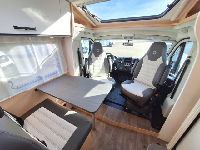 Sunlight V 66 Adventure Edition - Photo 2