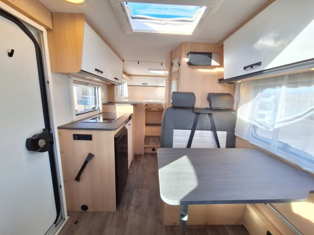 Sunlight V 66 Adventure Edition - Photo 3