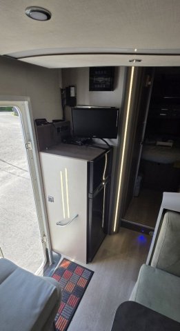 Challenger 358 EB Graphite Edition - Photo 10