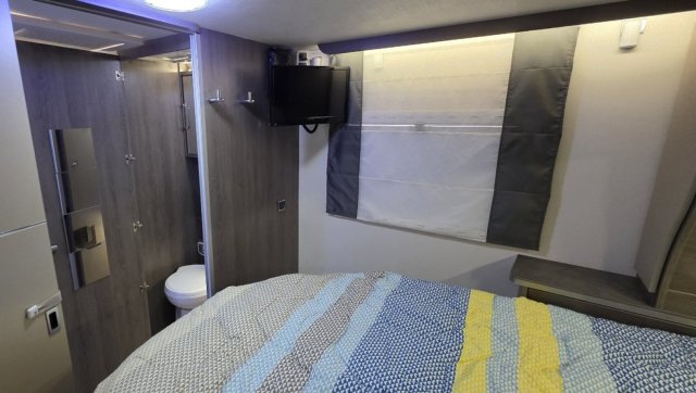 Challenger 358 EB Graphite Edition - Photo 13