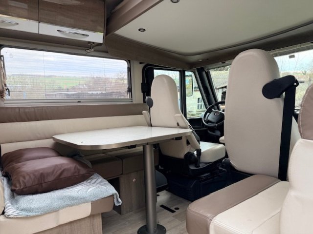 Bavaria Initial I781GJ Allure - Photo 3