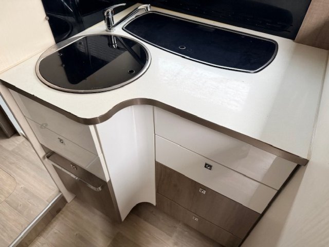 Bavaria Initial I781GJ Allure - Photo 6