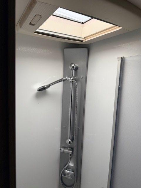 Bavaria Initial I781GJ Allure - Photo 13