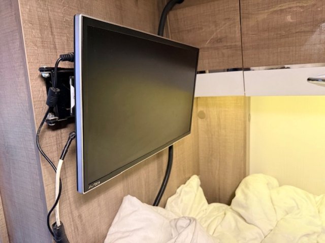 Bavaria Initial I781GJ Allure - Photo 16