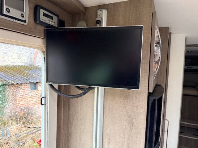 Bavaria Initial I781GJ Allure - Photo 18