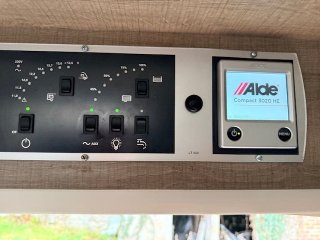 Bavaria Initial I781GJ Allure - Photo 19