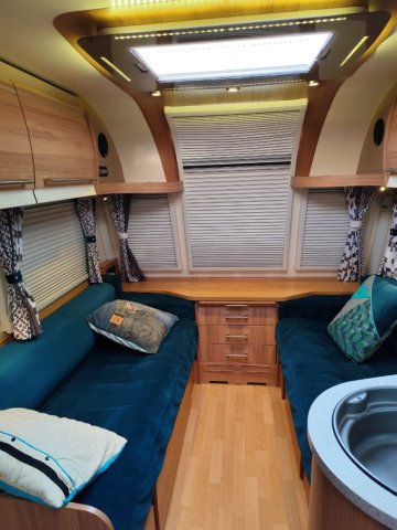 Bailey Unicorn Valencia - Photo 5