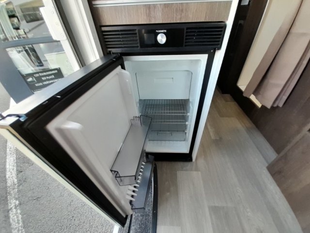 Benimar Yrteo 840 Y - Photo 9