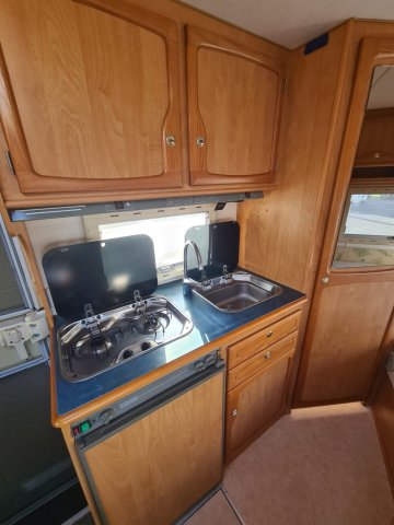 Eura Mobil 230 - Photo 12