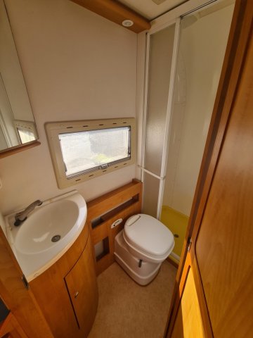 Eura Mobil 230 - Photo 15