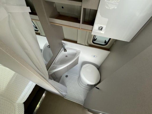 Burstner Delfin C 621 - Photo 10