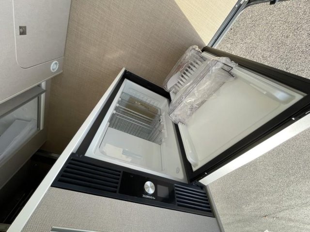 Burstner Delfin C 621 - Photo 12