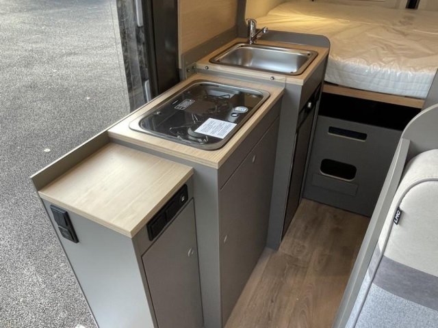 LMC Innovan 590 - Photo 10