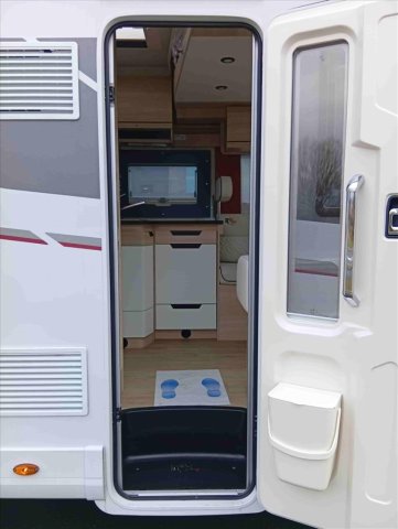 Rapido 696 F 696F 65 ANS - Photo 6