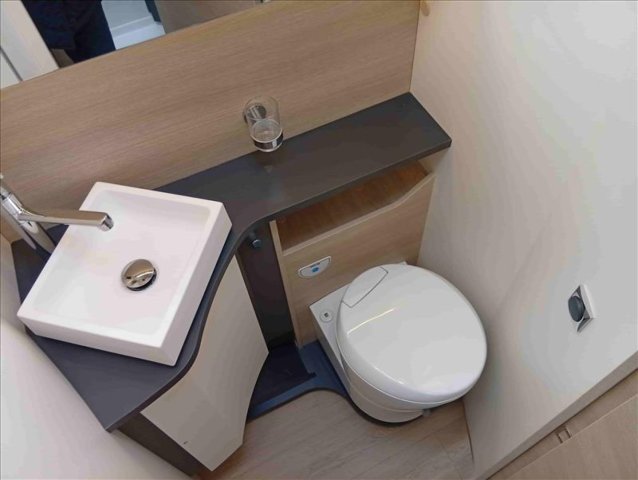 Rapido 696 F 696F 65 ANS - Photo 11