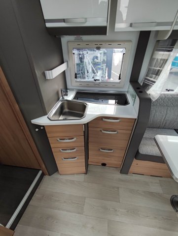 Adria Matrix Axess 670 DC - Photo 5