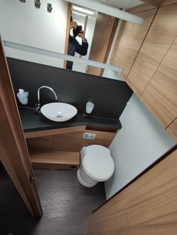 Adria Matrix Axess 670 DC - Photo 7