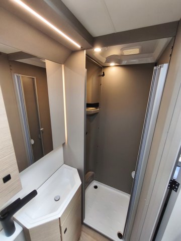 Burstner Campeo TD 590 G - Photo 9