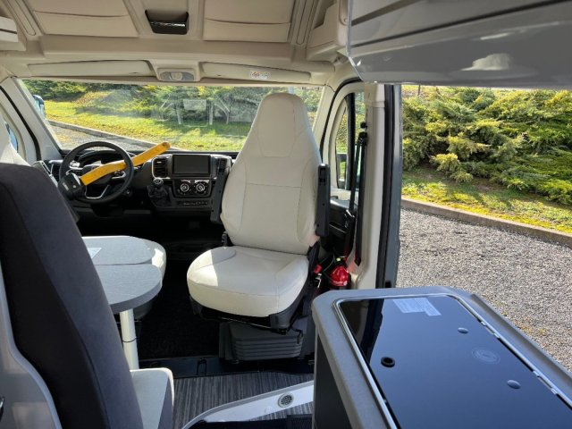 Mc Louis Menfys Van 3 Signature - Photo 10