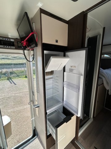 Benimar Tessoro 463 Up - Photo 31